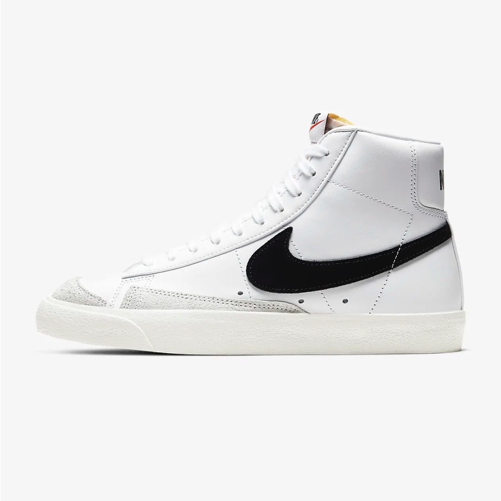 Women’s Nike Blazer Mid ‘77 Size 9